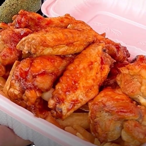 Buffalo Chicken Wings Combo.